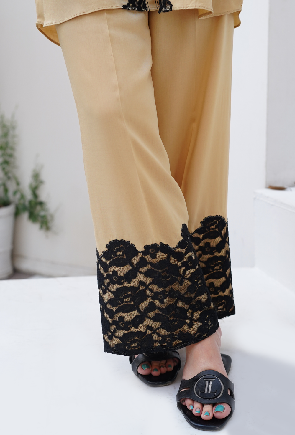 Golden Shadows - Cord Urban Prints - Unstitched