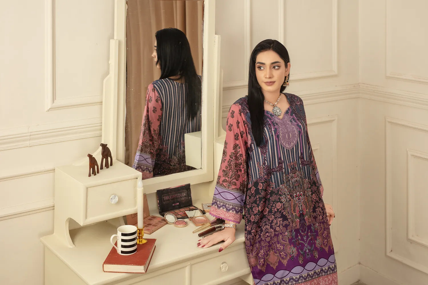 Pink Dynasty - Cord Urban Prints - Stitched