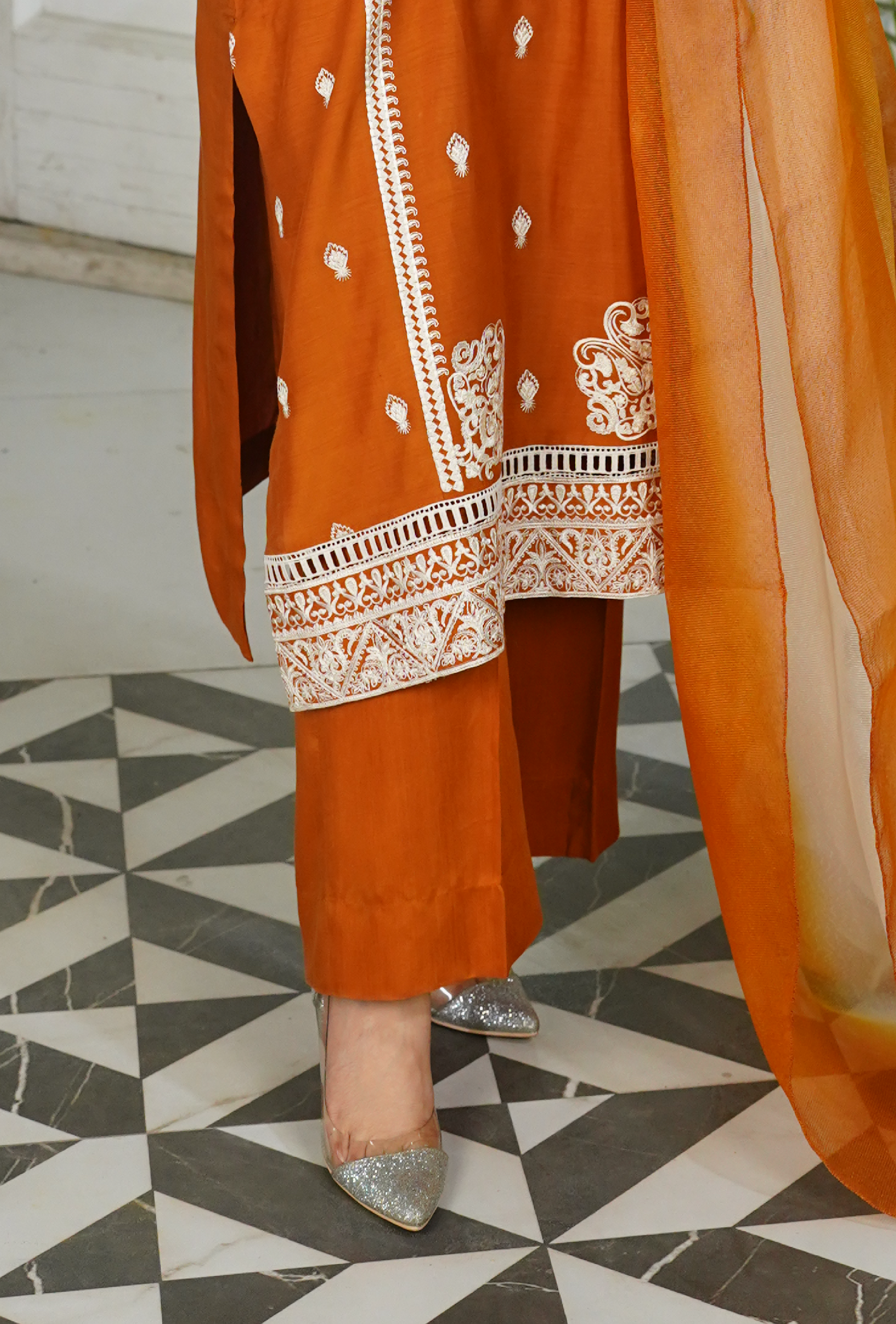 Zard Noor - Embroidered Suit - Unstitched