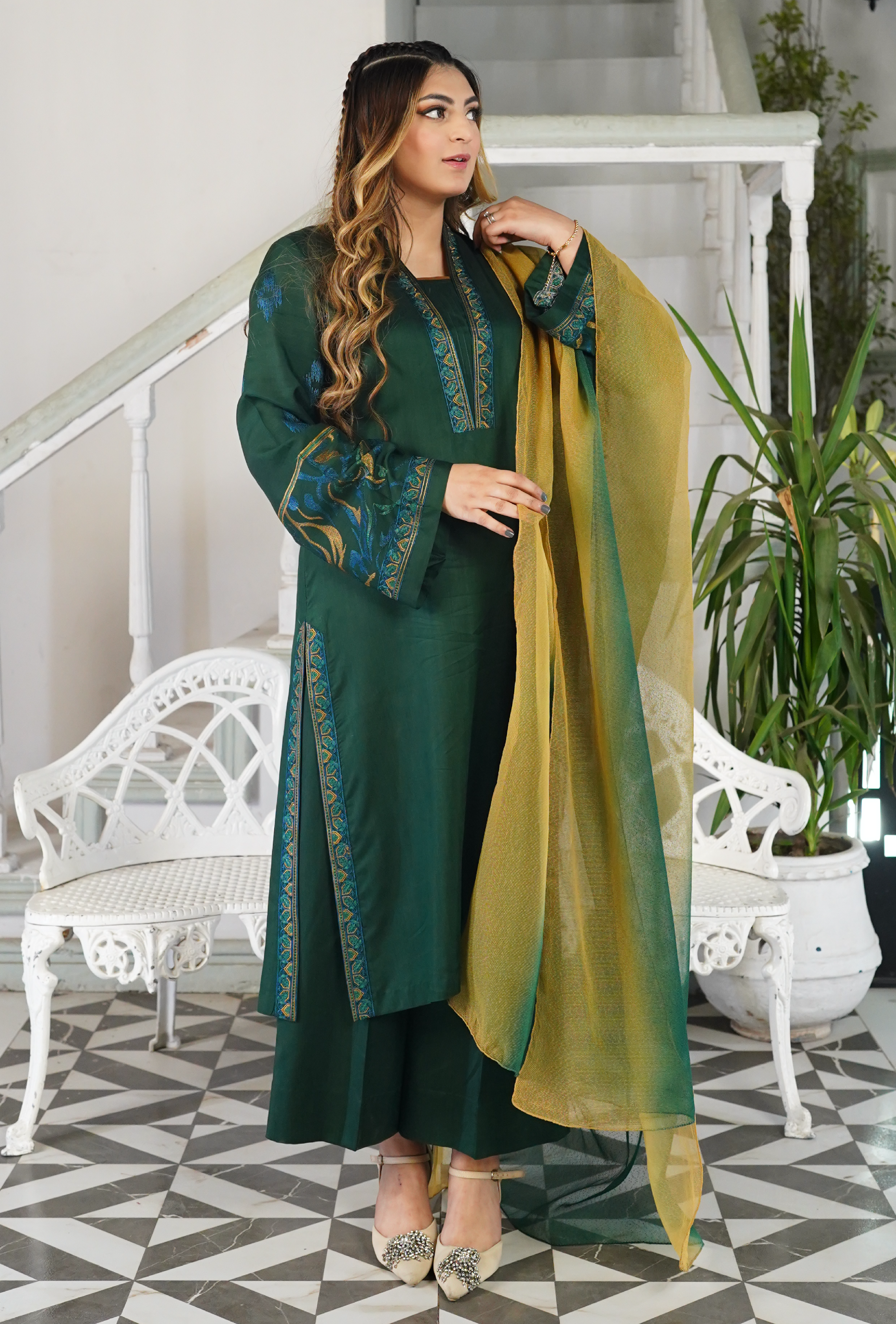 Noor e Shaam - Embroidered Lawn 3PC - stitched
