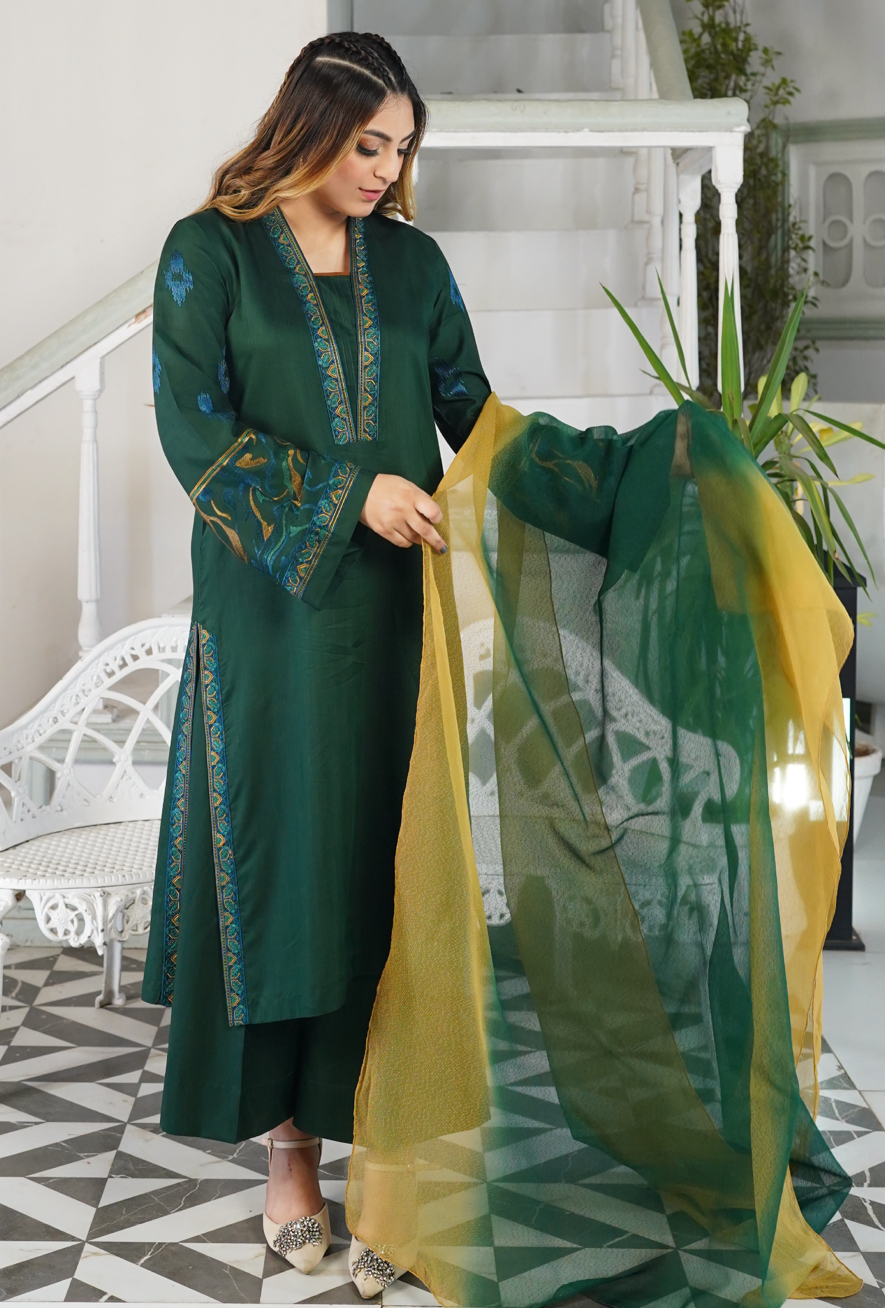 Noor e Shaam - Embroidered Lawn 3PC - stitched