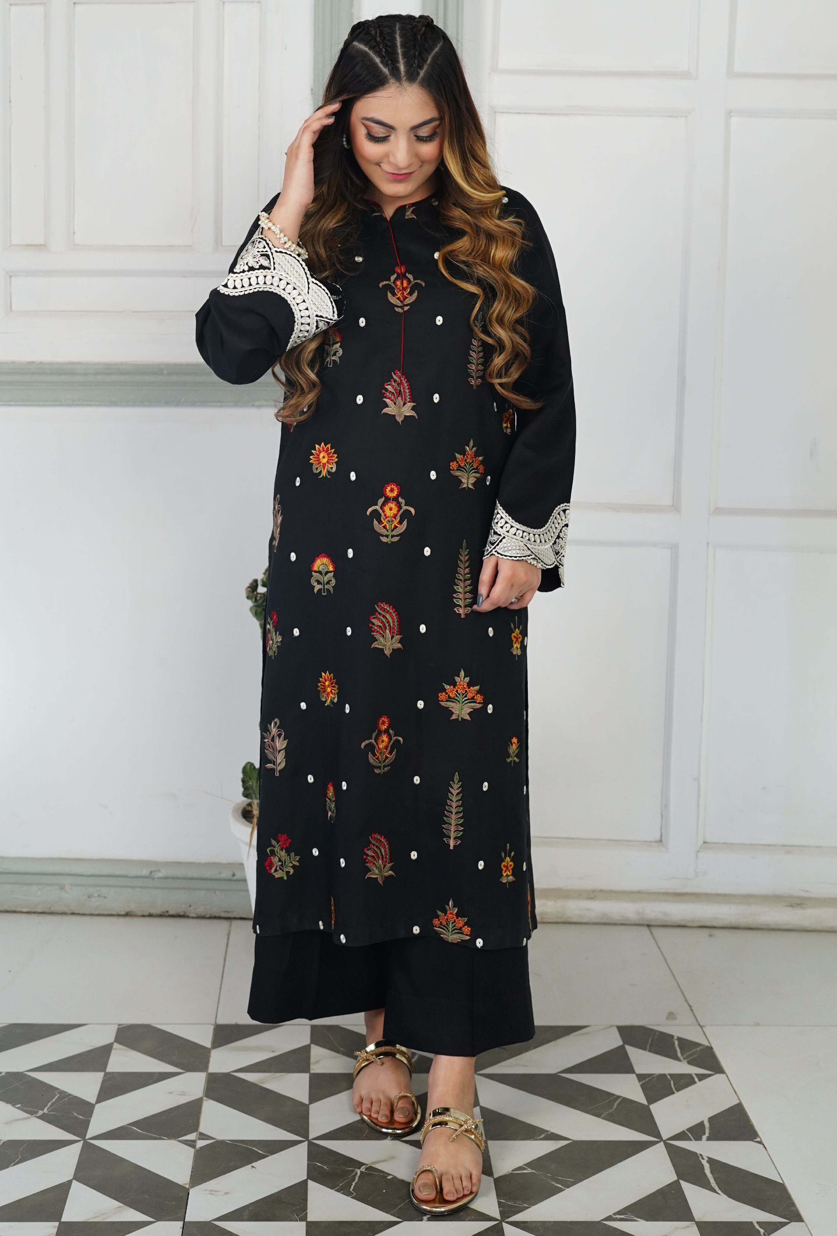 Raat ki Raani - Embroidered Lawn 3PC - stitched