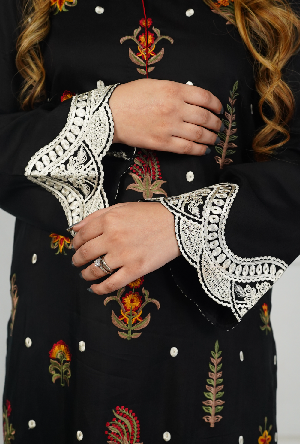 Raat ki Raani - Embroidered Lawn 3PC - stitched